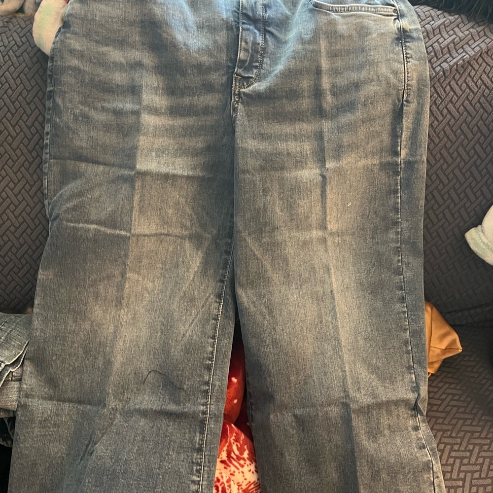 NYDJ Blue Wide Leg Capri Jeans with Classic Wash